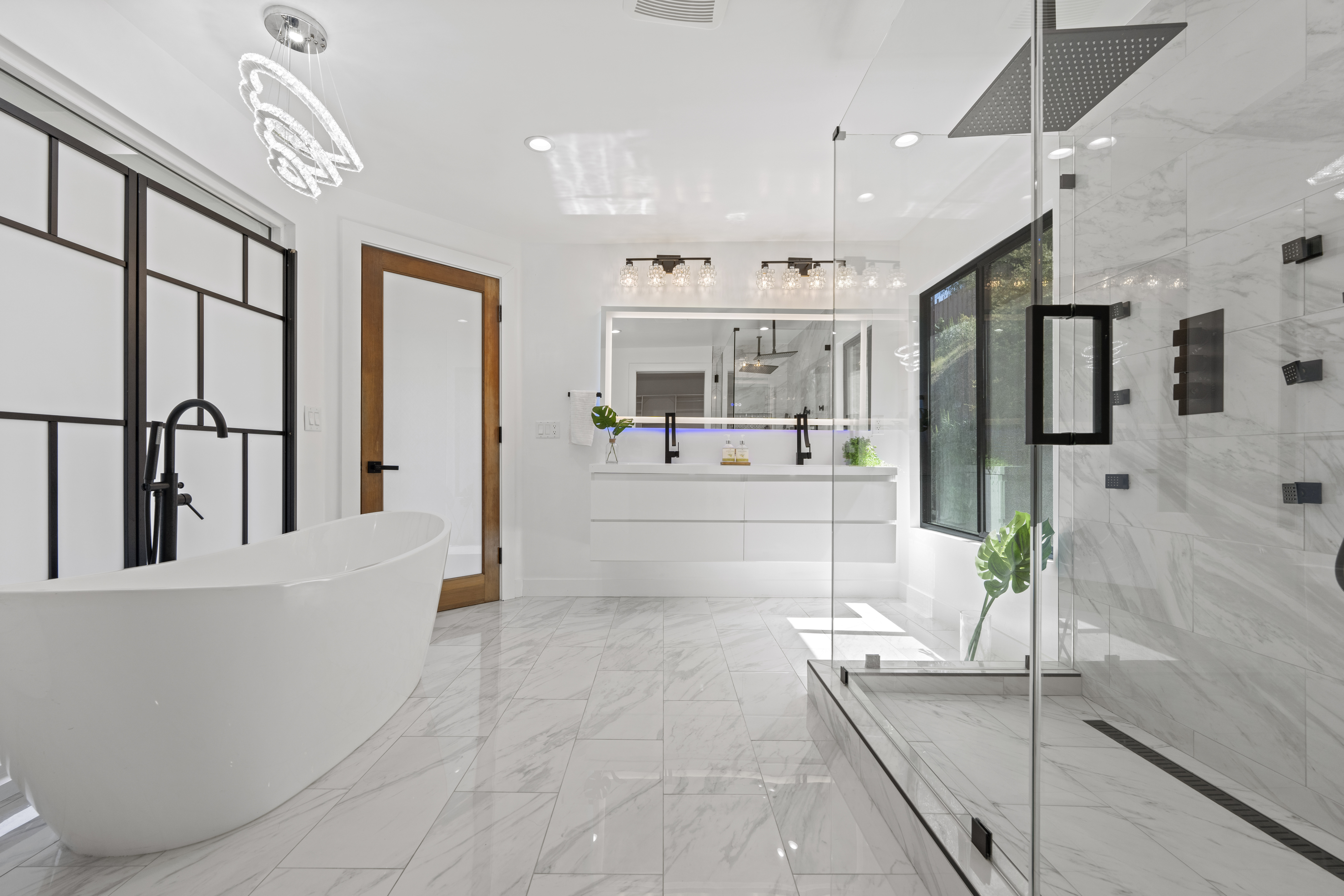 Luxury Estate w/ Hollywood Sign Views & Rooftop
