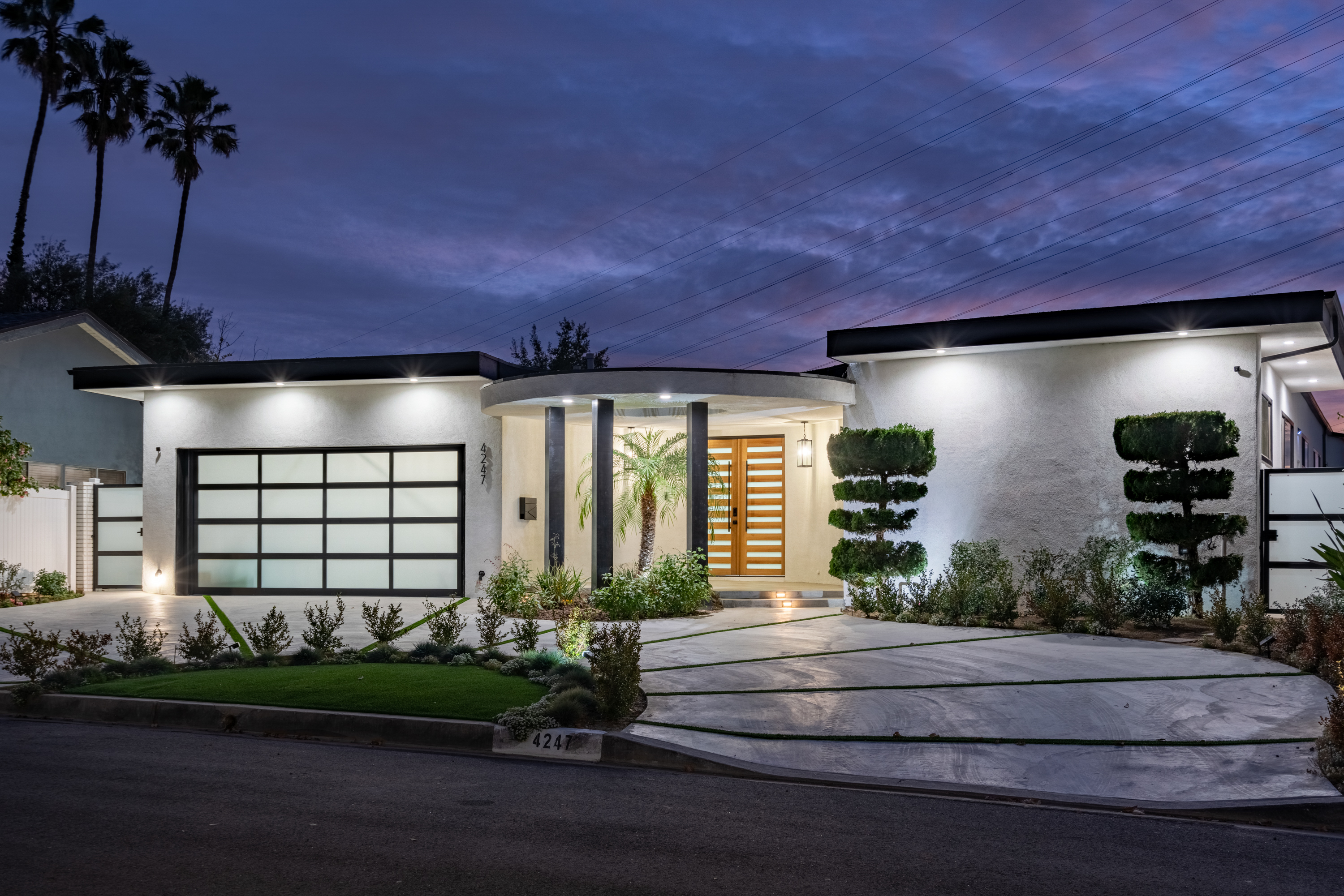 Prime Wallscape Ad Opportunity Near Kenneth Park