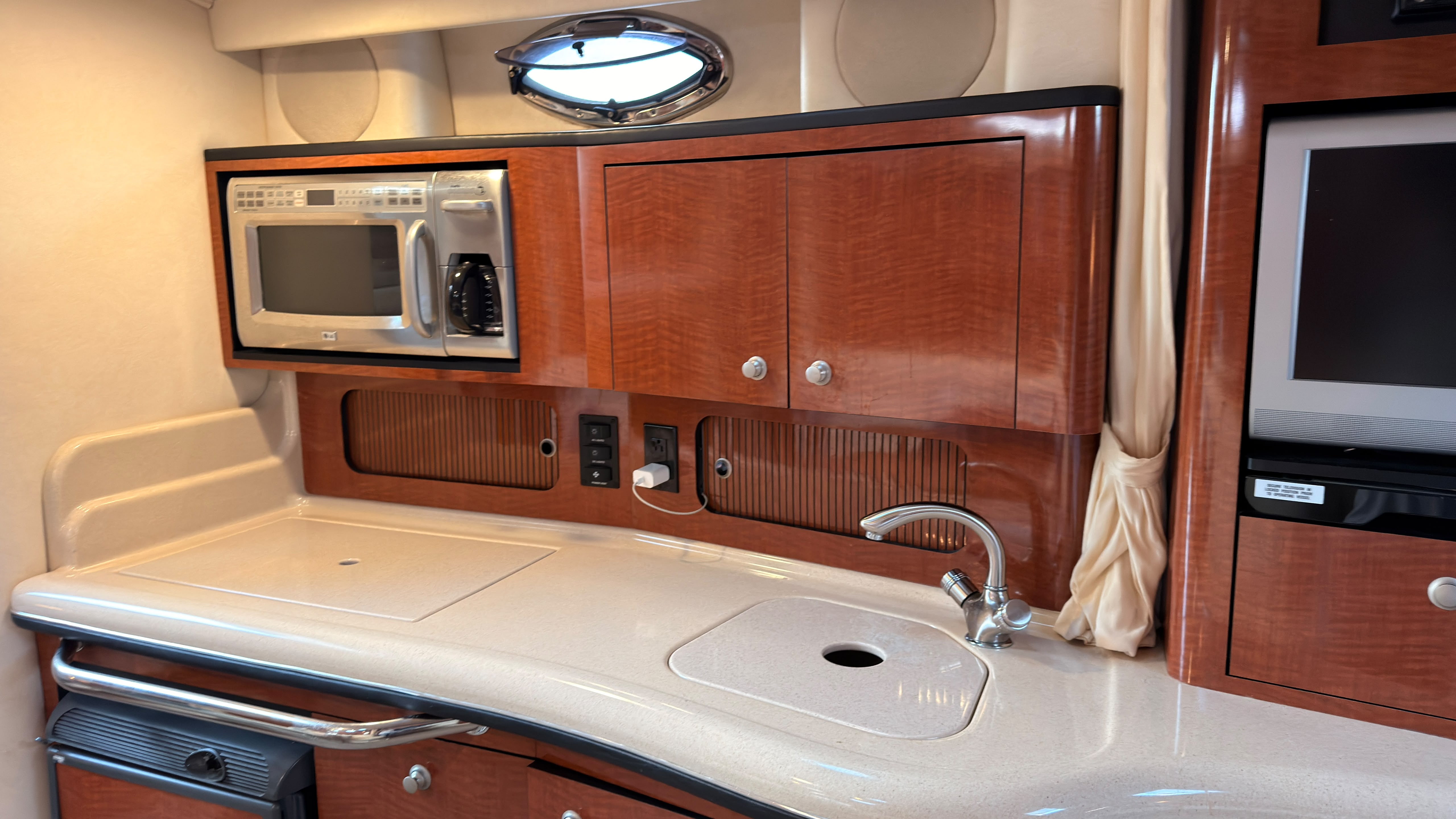 Exclusive Private Yacht | Cruise in Style