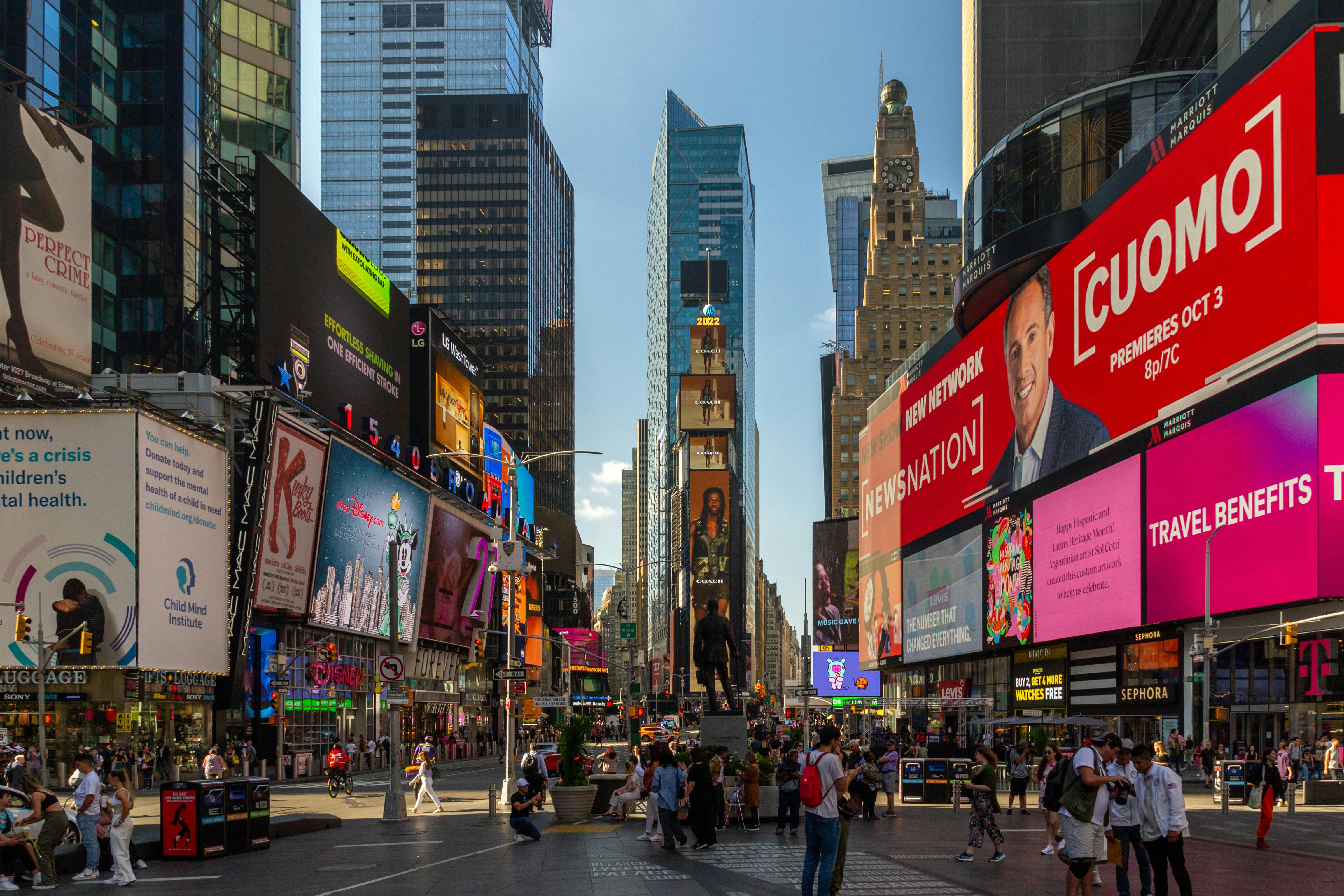 Large Format Wallscape Ad Space in High Traffic Zo