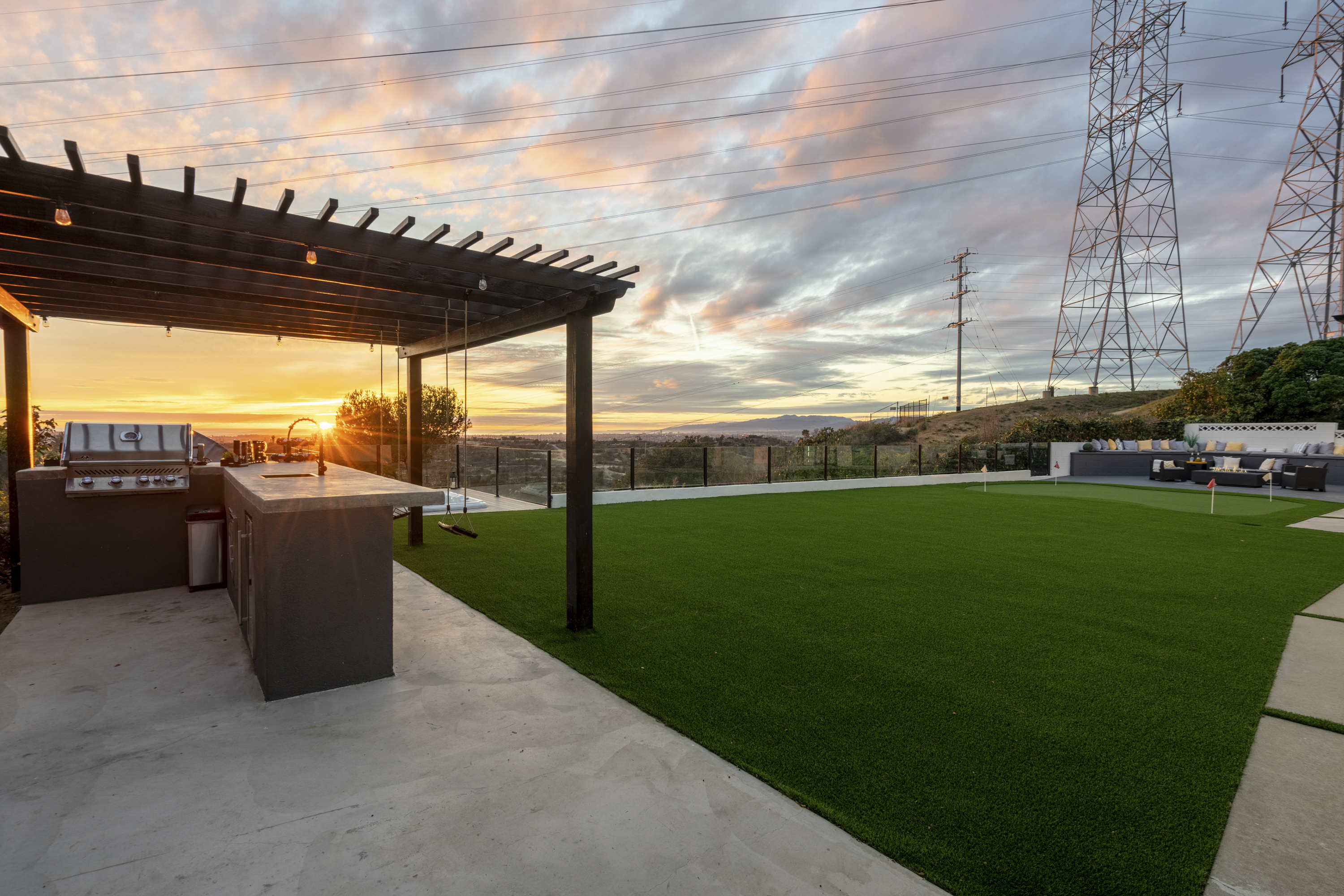Stunning Pool Mansion with 360 Views!!