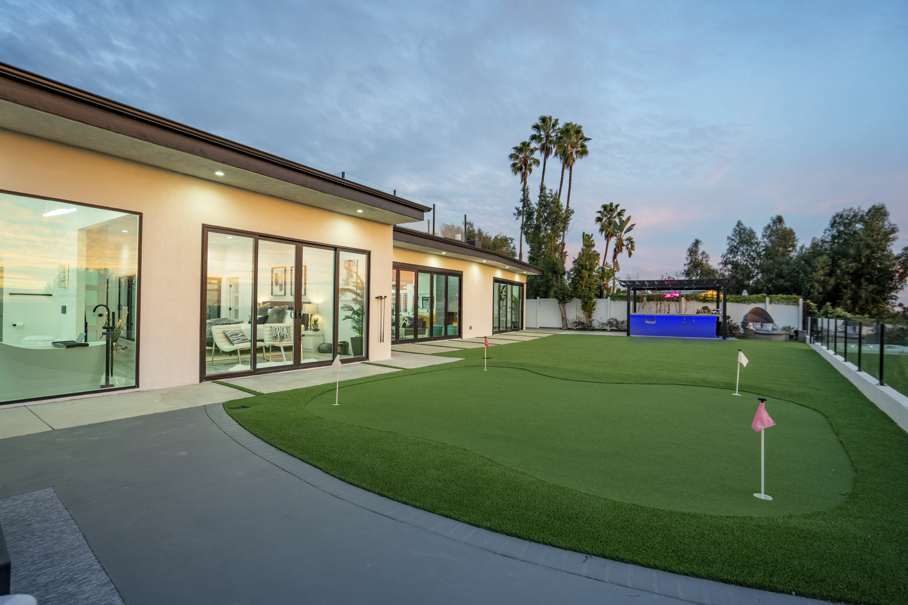 Stunning Pool Mansion with 360 Views!!