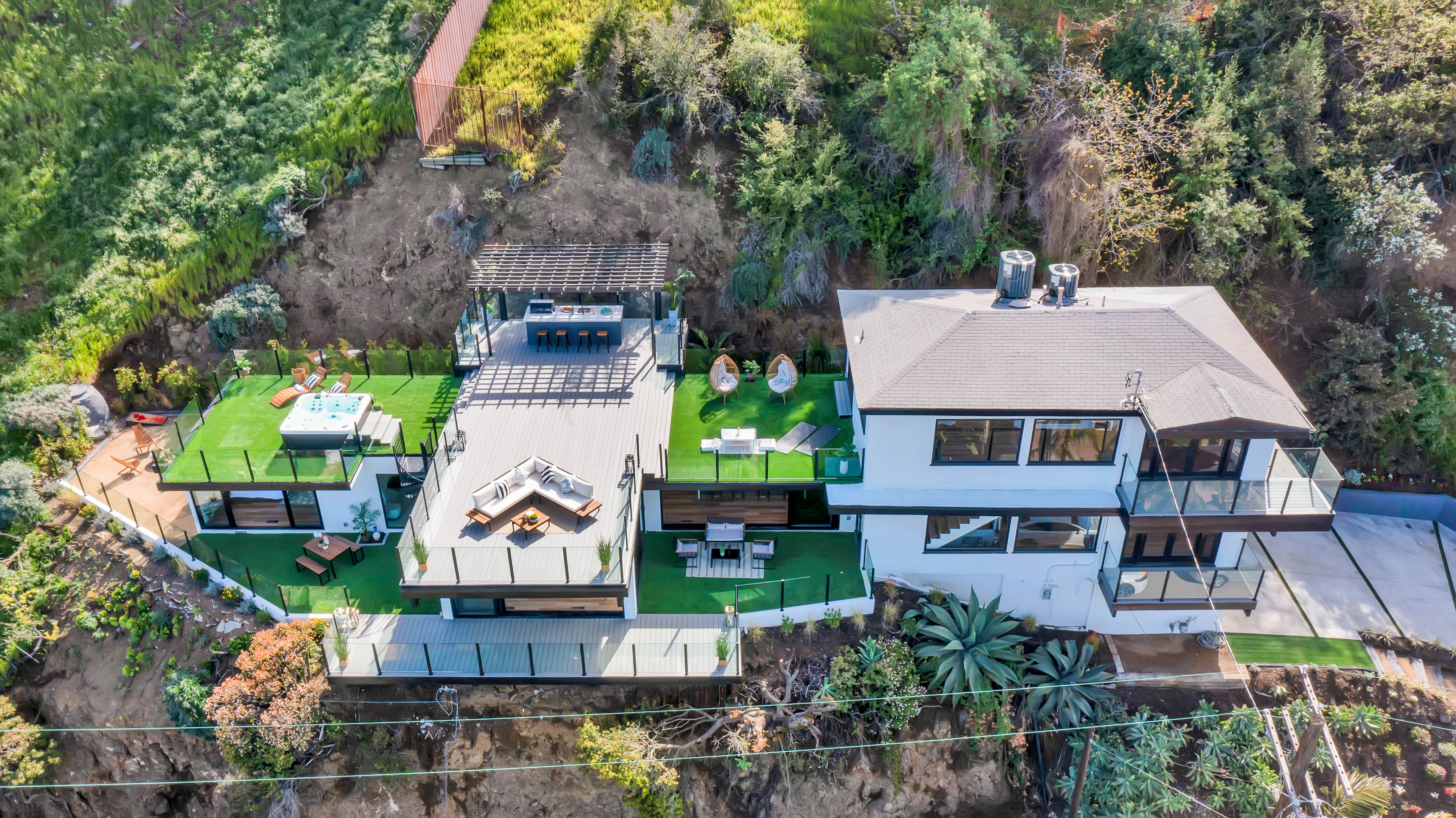 Luxury Estate w/ Hollywood Sign Views & Rooftop