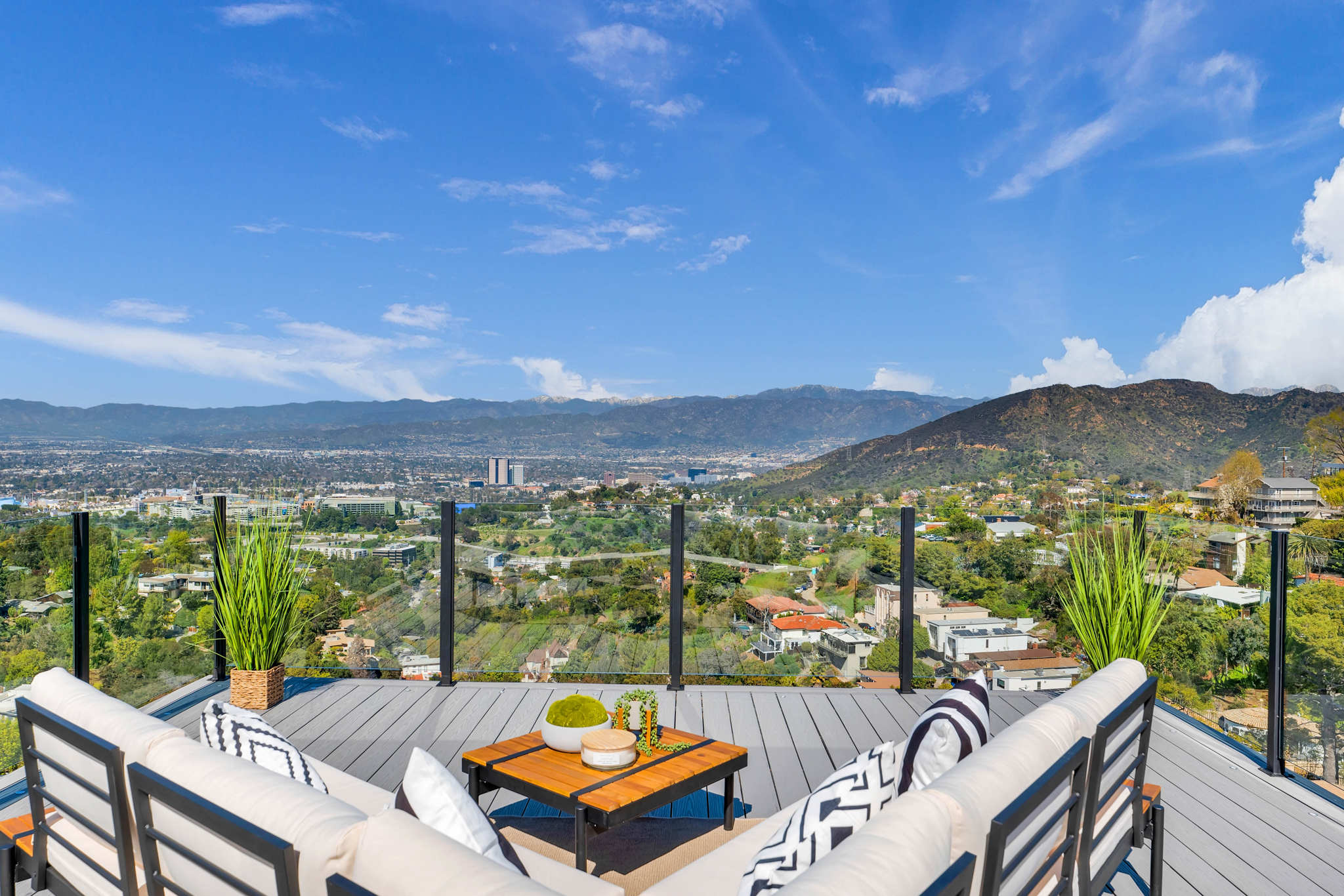Luxury Estate w/ Hollywood Sign Views & Rooftop